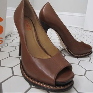 Michael Kors Izzie pumps